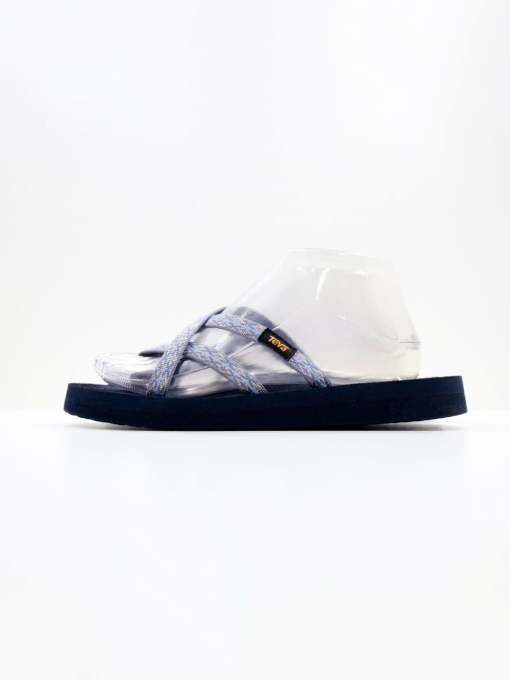 Teva Olowahu Blue Strappy Lightweight Flat Thong Sandals - 8